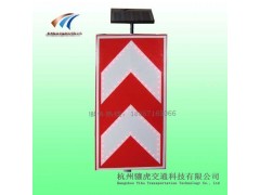 太阳能交通指示牌 两侧通行标志牌 led诱导标志牌图2