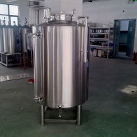 鸡西鸿谦大型立式储酒罐不锈钢密封储酒罐来图可订质量为先可定制